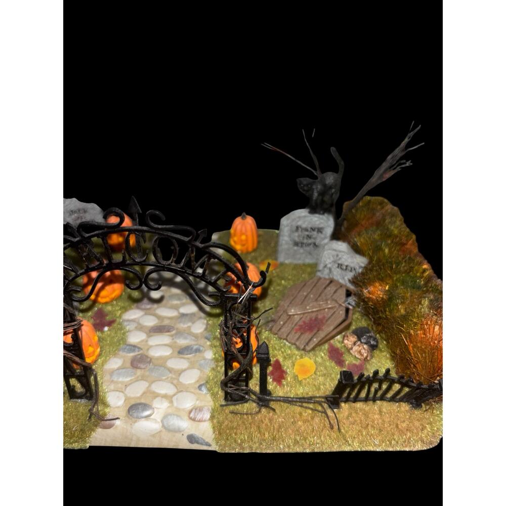 Dept 56 Snow Village Haunted Yard Halloween Decor in Original Box Goth Lighted - Picture 7 of 8